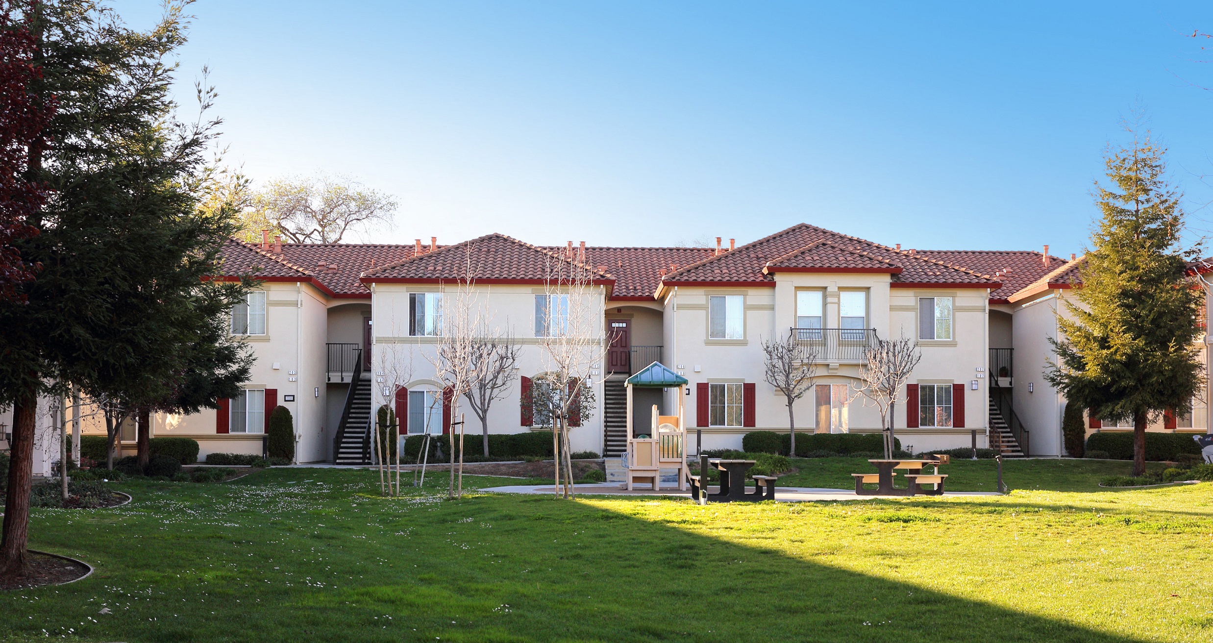 CreekBridge Apartments Salinas Apartments in Salinas, CA